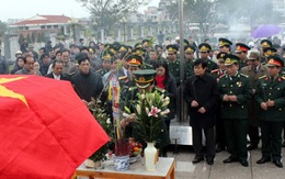 An táng hài cốt anh hùng Lê Đình Chinh