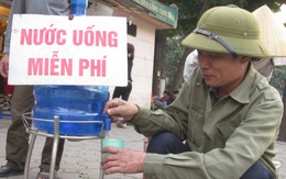 Nước uống miễn phí trên phố Hà Nội