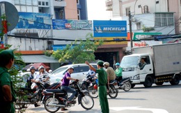 Không bảng chỉ dẫn, giao thông lộn xộn