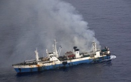 Tàu Trung Quốc bốc cháy trên biển Nam cực