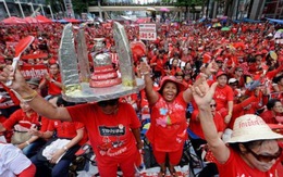 Hàng chục ngàn người phe Áo đỏ biểu tình ở Bangkok