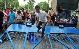 Trường từng bị đạp đổ cổng ở Hà Nội sẽ tuyển sinh muộn