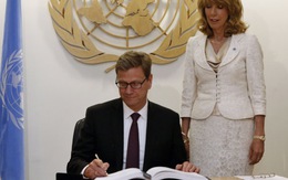 Hơn 65 nước ký kết hiệp ước kiểm soát vũ khí