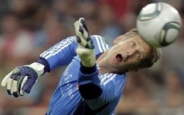 Tạm biệt Van Der Sar!