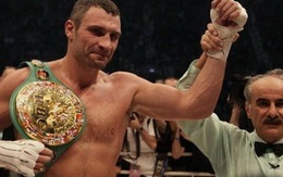 Klitschko hạ đo ván Adamek