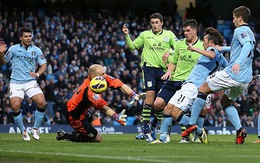 Hủy diệt Aston Villa, Man City chiếm ngôi đầu