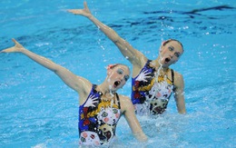 Ishchenko tung hoành ở môn bơi nghệ thuật