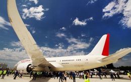 Siêu máy bay Boeing Dreamliner 787 lại gặp sự cố