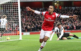 Arsenal giành 3 điểm trong cơn mưa goal tại Emirates