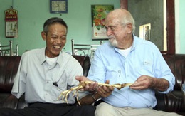 Cựu binh Mỹ trả bộ xương cánh tay cho cựu binh Việt Nam