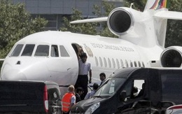 Máy bay chở tổng thống Bolivia rời khỏi Áo