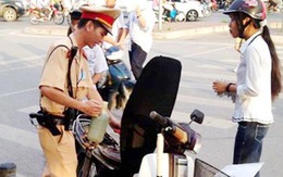 Cộng đồng mạng ngợi ca cảnh sát giao thông giúp thí sinh