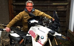 Chạy xe máy từ Đức đến Việt Nam để làm từ thiện