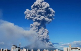 Xem núi lửa Sakurajima phun tro bụi dữ dội cao tới 5.000m