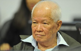 Nhân viên tòa án Khmer Đỏ lại dọa đình công