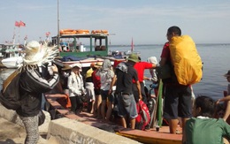 Tàu chở khách từ đảo Lý Sơn qua đảo Bé không an toàn