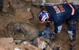 Mexico: lở đất chôn vùi nửa thị trấn, 68 người chết