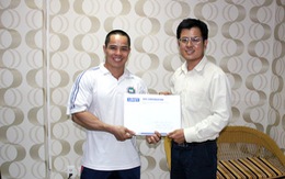 Lực sĩ Nguyễn Văn Lâm nhận tài trợ