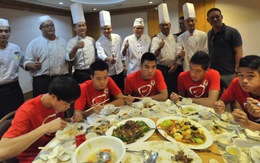 Bữa ăn của cầu thủ đội U-19 Việt Nam