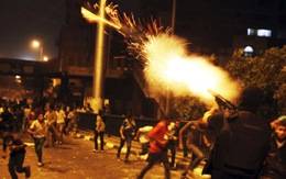 Ai Cập tiếp diễn bạo loạn, quân đội bị tấn công