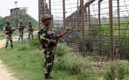 Ấn Độ, Pakistan đấu súng ở Kashmir