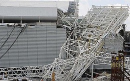 Hai công nhân tử nạn khi xây sân vận động World Cup 2014