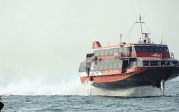 Phà cao tốc Hong Kong gặp nạn, 80 người bị thương