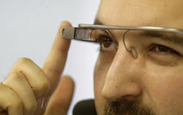 Ra tòa vì đeo kính Google Glass khi lái xe