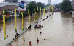 10.000 người dân thủ đô Indonesia đi tránh lũ