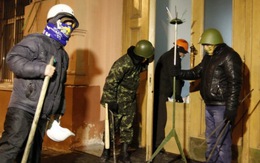 Ukraine xem xét ban bố tình trạng khẩn cấp