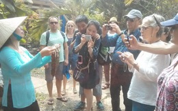 Hàng ngàn du khách nước ngoài xông đất tết Việt