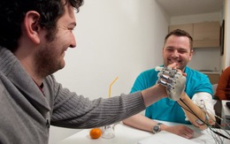 Sản xuất cánh tay robot đem lại cảm giác