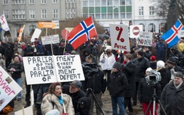 Iceland: hàng nghìn người biểu tình phản đối chính phủ từ bỏ EU