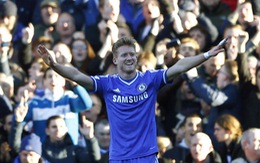 Andre Schurrle lập hat-trick, Chelsea xây chắc ngôi đầu