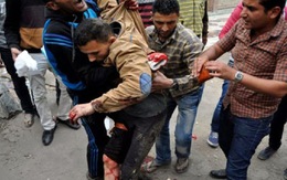 Bạo động lại bùng phát tại Cairo, nhiều người thương vong
