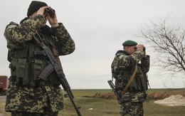 Ukraine lo Nga đưa quân vào miền đông và miền nam