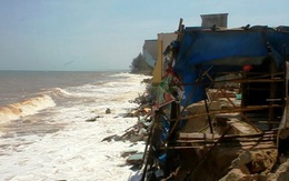 Phan Thiết: sóng biển gây sạt lở nghiêm trọng