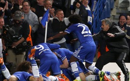 Demba Ba đưa Chelsea vào bán kết ở phút 87