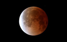 Đêm "Mặt trăng máu" đổi màu