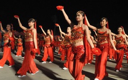 Rực rỡ lễ hội Carnaval Hạ Long