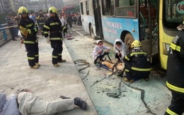Trung Quốc: Xe buýt bị phóng hỏa, 78 người thương vong