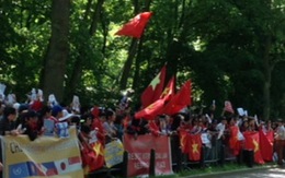 Sinh viên, kiều bào ở Hà Lan tuần hành phản đối Trung Quốc
