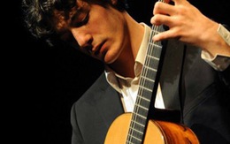 Nghệ sĩ guitar cổ điển Gabriel Bianco biểu diễn tại VN