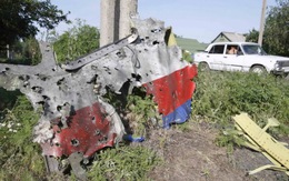 Mỹ: Nga nã pháo sang Ukraine, chuyển tên lửa cho ly khai