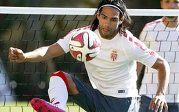 Falcao lần đầu trở lại thi đấu