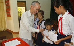 Học bổng Trần Văn Tấn cho học sinh vượt khó