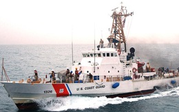 Tàu tuần duyên Mỹ nổ súng vào tàu cá Iran
