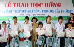 ​Trao thưởng con em nhà nông học giỏi tại Tiền Giang