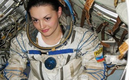 Nga đưa nữ phi hành gia xinh đẹp vào vũ trụ