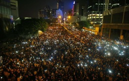​Người biểu tình Hong Kong tổ chức đêm hội